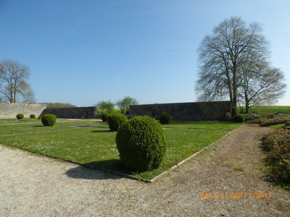 Chateau De Montrame Soisy-Bouy Exteriér fotografie